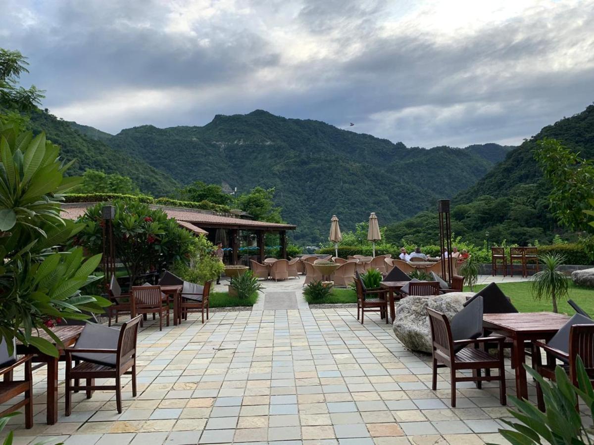 Aloha Serenity Apartments Rishikesh Bagian luar foto