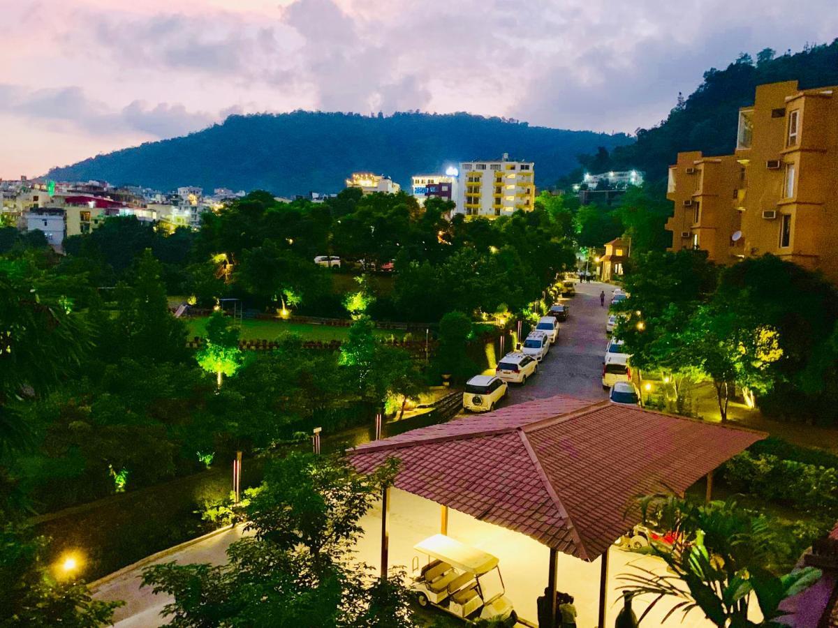 Aloha Serenity Apartments Rishikesh Bagian luar foto